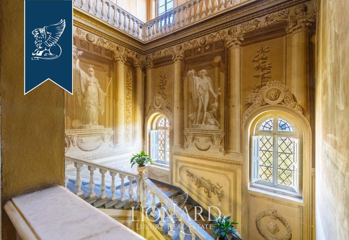 Image No.20-25 Bed Villa for sale