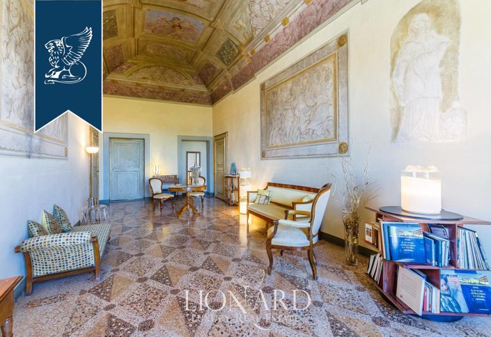 Image No.36-25 Bed Villa for sale