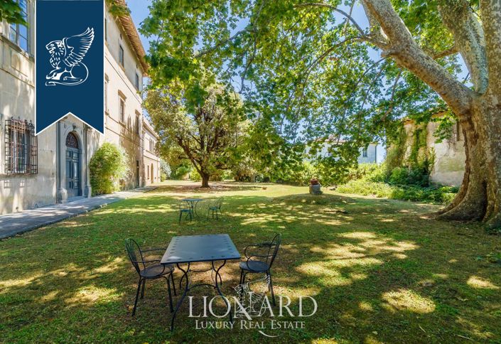 Image No.4-25 Bed Villa for sale