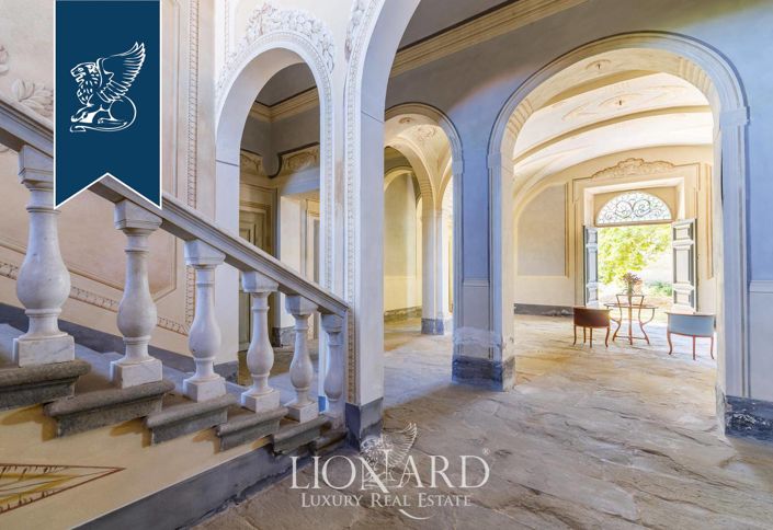 Image No.48-25 Bed Villa for sale