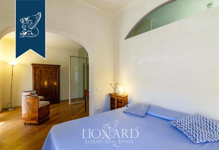 Image No.53-25 Bed Villa for sale