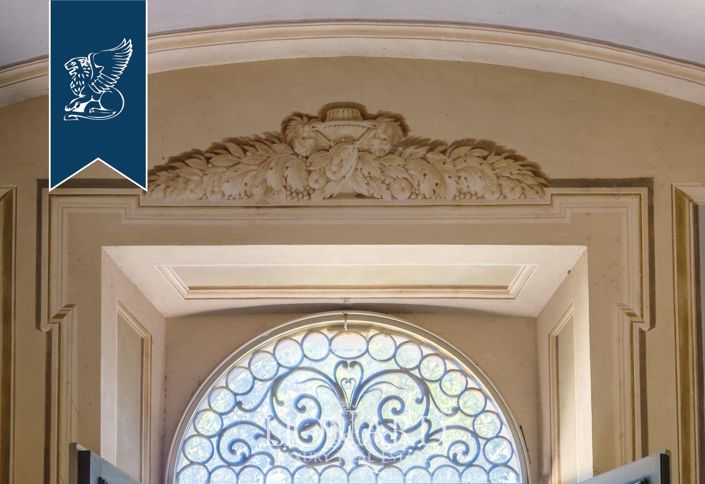 Image No.67-25 Bed Villa for sale