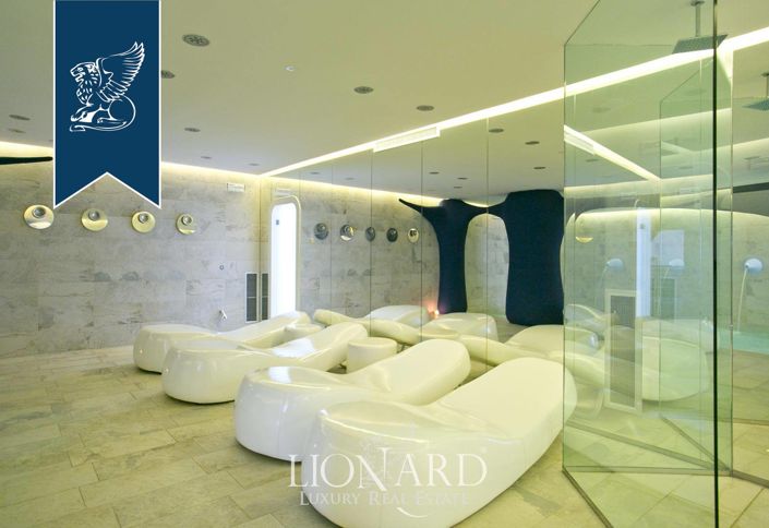 Image No.30-102 Bed Hotel for sale