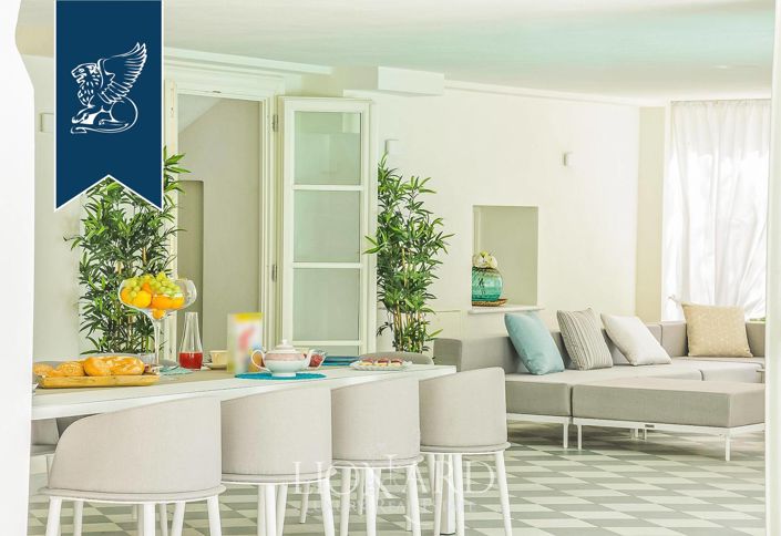 Image No.17-5 Bed Villa for sale