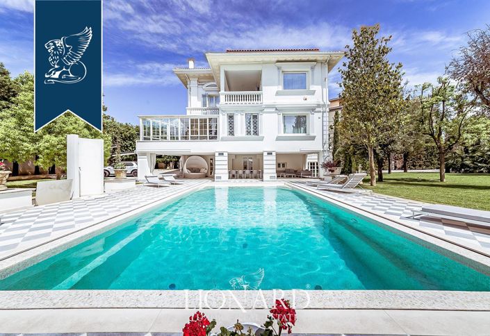 Image No.2-5 Bed Villa for sale