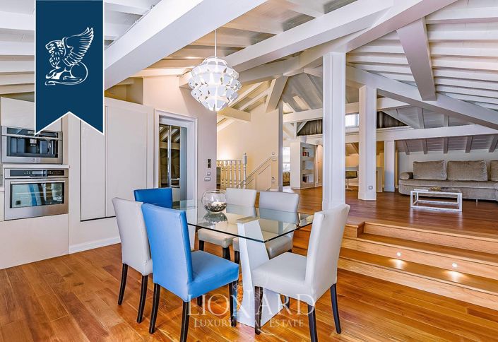 Image No.48-5 Bed Villa for sale