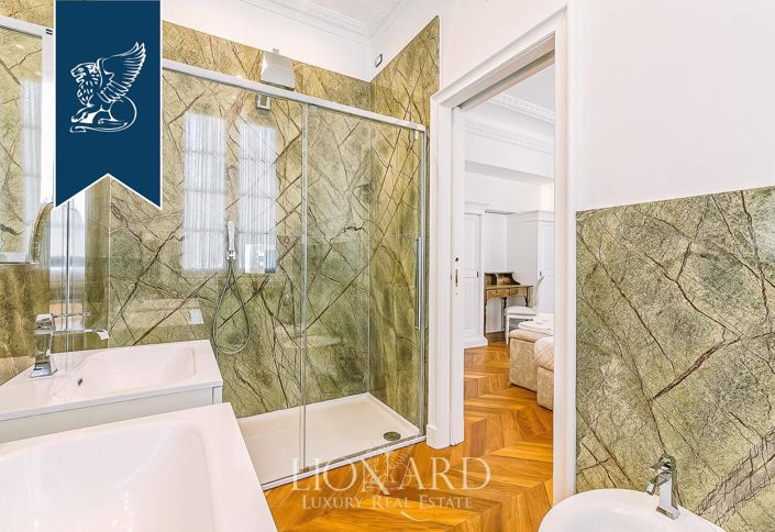 Image No.55-5 Bed Villa for sale