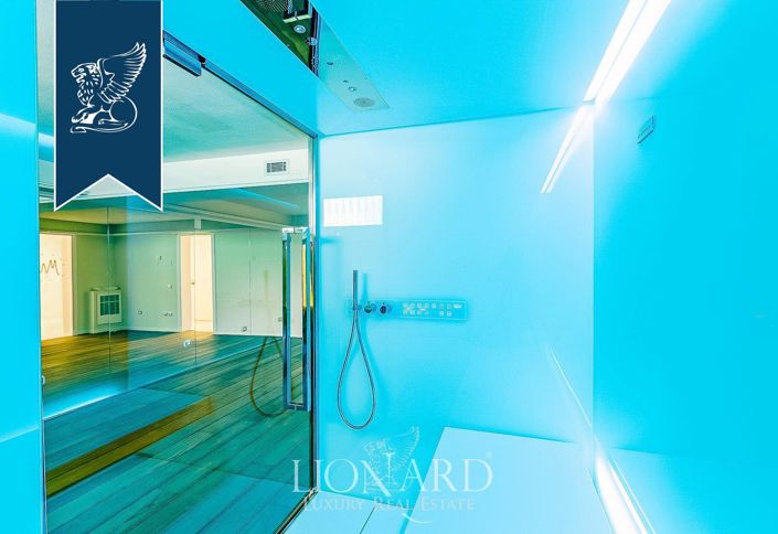 Image No.57-5 Bed Villa for sale