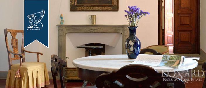 Image No.30-50 Bed Farmhouse for sale