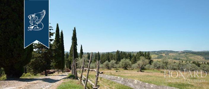 Image No.54-50 Bed Farmhouse for sale