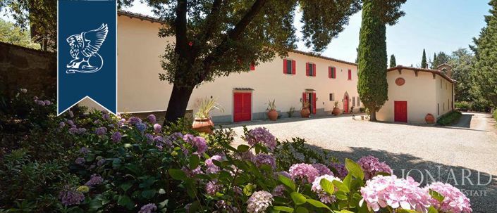 Image No.6-50 Bed Farmhouse for sale