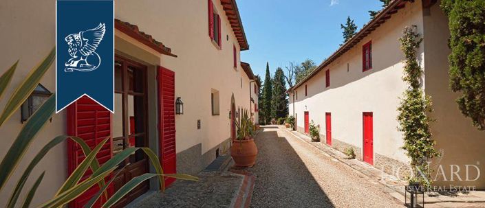 Image No.7-50 Bed Farmhouse for sale