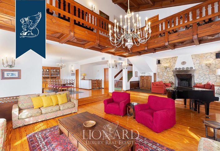 Image No.37-8 Bed Villa for sale