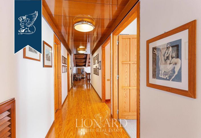 Image No.58-8 Bed Villa for sale