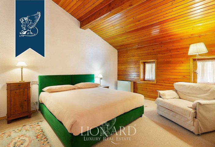 Image No.61-8 Bed Villa for sale