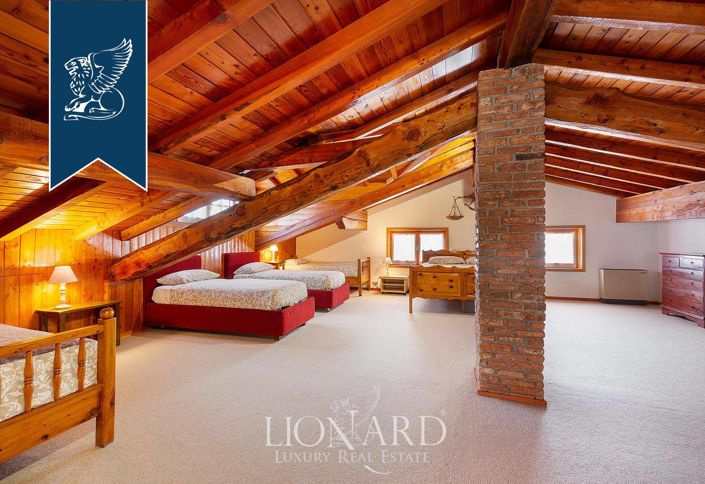 Image No.63-8 Bed Villa for sale