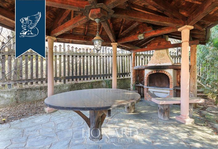 Image No.66-8 Bed Villa for sale