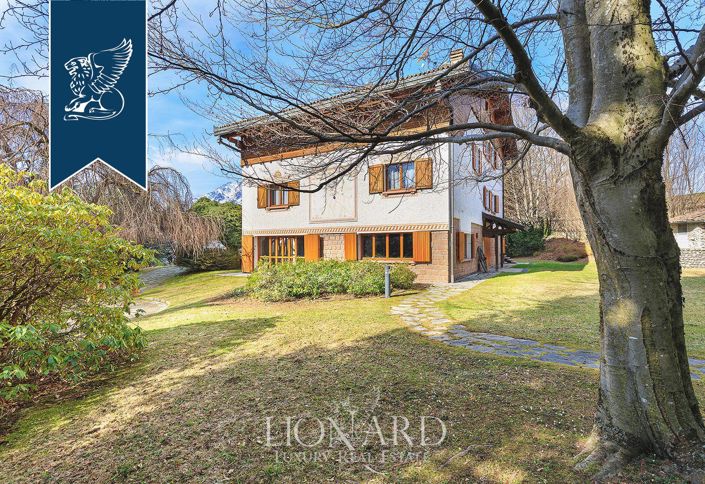 Image No.68-8 Bed Villa for sale