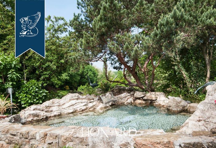 Image No.12-6 Bed Villa for sale