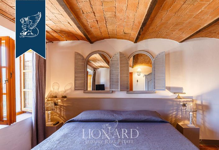 Image No.70-14 Bed Country House for sale