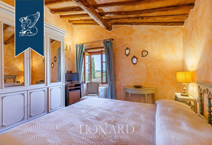 Image No.75-14 Bed Country House for sale