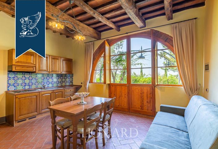 Image No.81-14 Bed Country House for sale