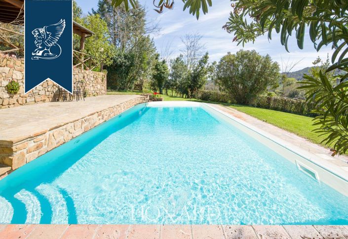 Image No.10-6 Bed Farmhouse for sale