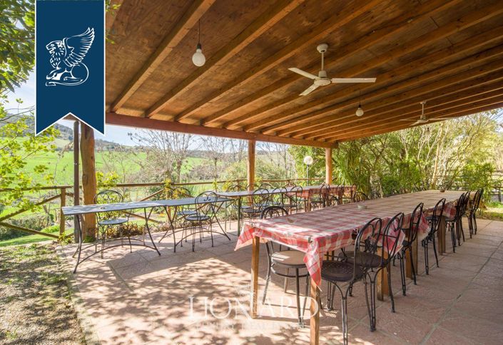 Image No.14-6 Bed Farmhouse for sale