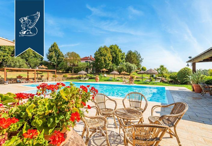 Image No.15-20 Bed Farmhouse for sale