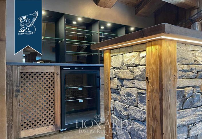 Image No.57-6 Bed Villa for sale