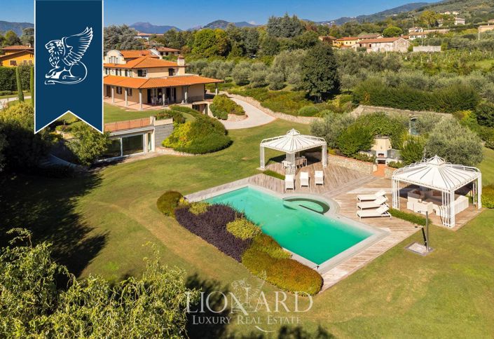 Image No.9-4 Bed Villa for sale