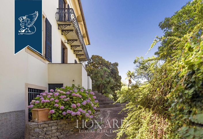 Image No.18-8 Bed Villa for sale