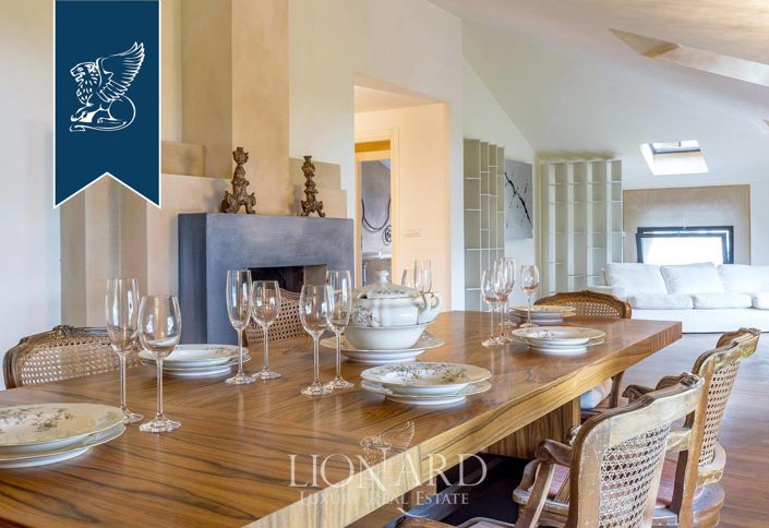 Image No.22-8 Bed Villa for sale