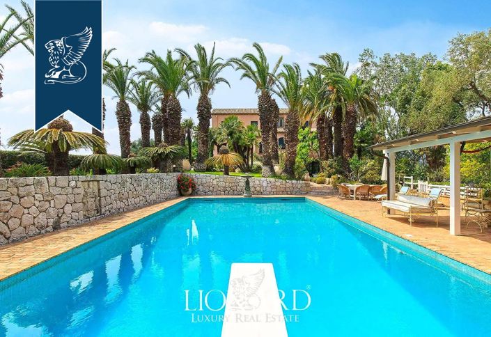 Image No.2-6 Bed Villa for sale