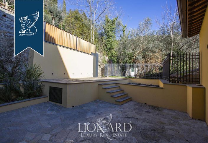 Image No.18-8 Bed Villa for sale