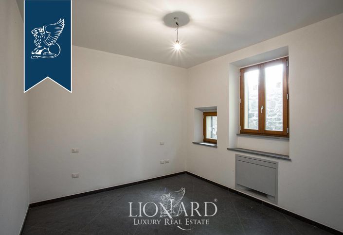 Image No.27-8 Bed Villa for sale