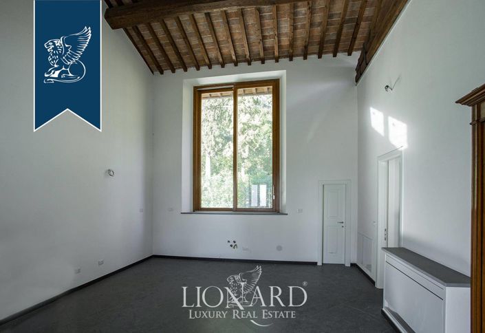 Image No.30-8 Bed Villa for sale