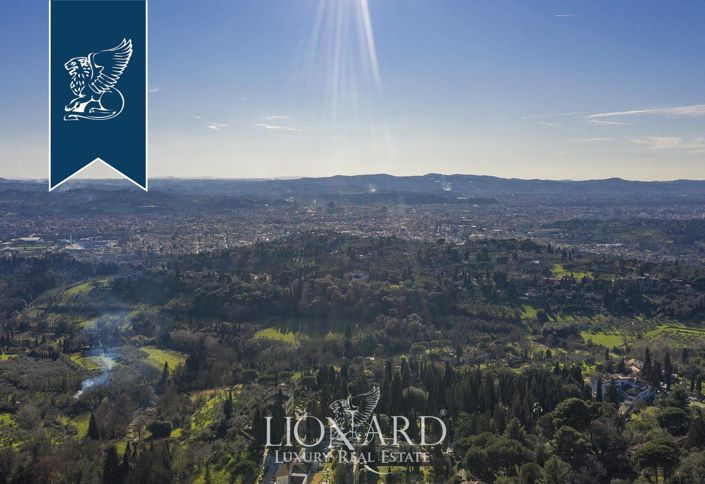 Image No.7-8 Bed Villa for sale