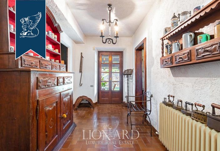 Image No.38-Villa de 4 chambres à vendre à Novara