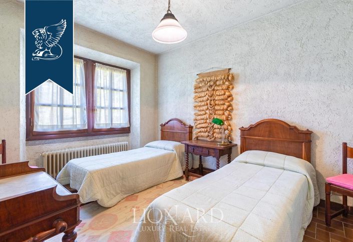 Image No.44-Villa de 4 chambres à vendre à Novara