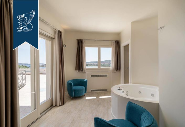 Image No.30-5 Bed Villa for sale