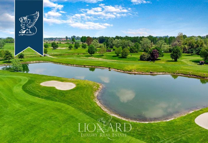 Image No.16-20 Bed Villa for sale