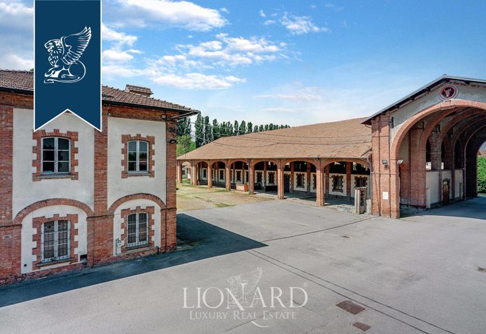 Image No.29-20 Bed Villa for sale