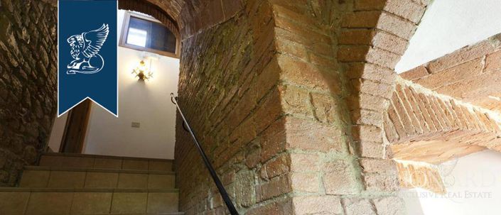 Image No.41-12 Bed Farmhouse for sale