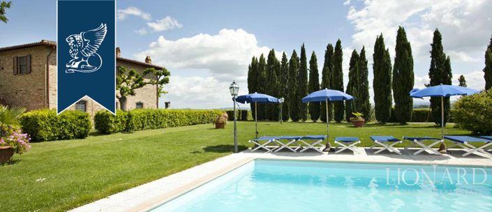 Image No.9-12 Bed Farmhouse for sale