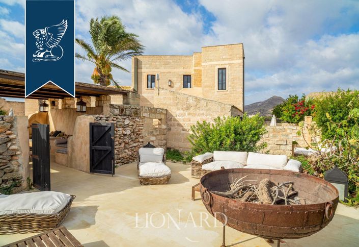 Image No.3-Un hôtel de 10 chambres à vendre à Favignana