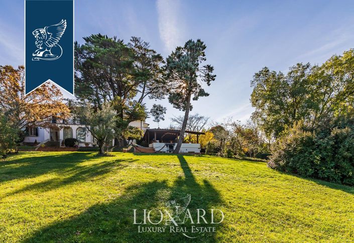 Image No.9-6 Bed Villa for sale