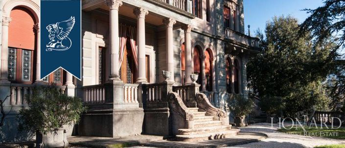 Image No.10-5 Bed Villa for sale