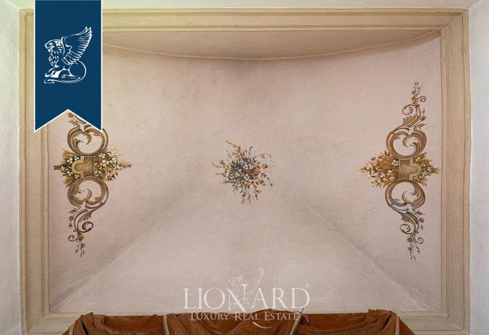 Image No.37-10 Bed Property for sale