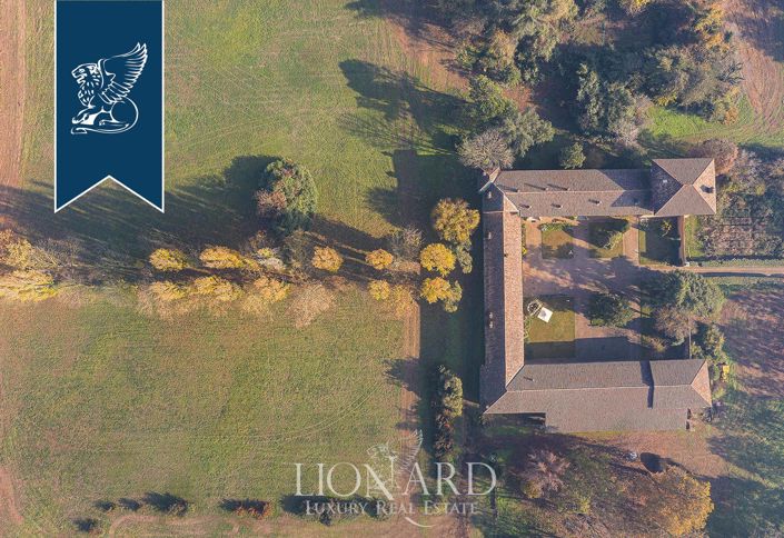 Image No.49-10 Bed Property for sale